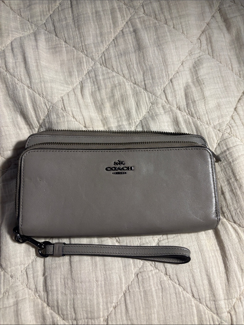 Coach Leather Wristlet Clutch in Gray